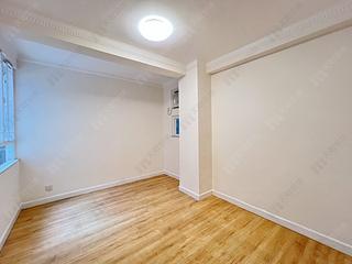 Wan Chai - Phoenix Court Block 5 08