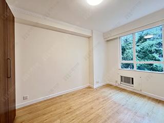 Wan Chai - Phoenix Court Block 5 09