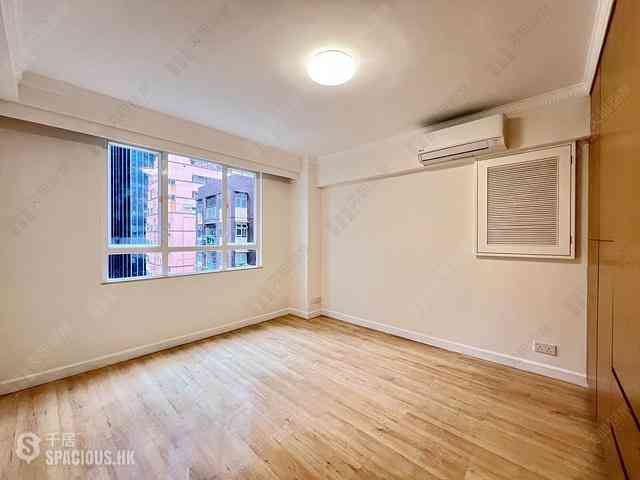 Wan Chai - Phoenix Court Block 5 10