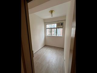 Kennedy Town - Luen Hong Apartments 03