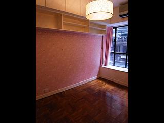 Mid Levels Central - Elegant Terrace Block 1 04