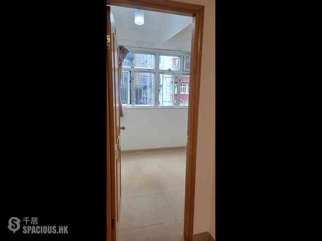 Quarry Bay - Lai Wah Mansion 07