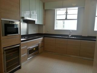 The Peak - La Hacienda Block B 04