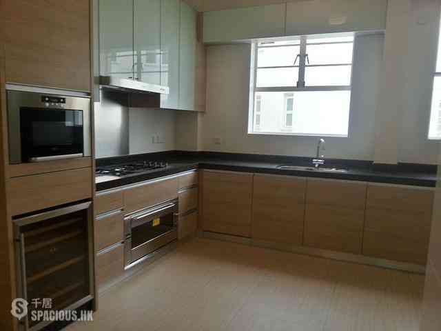 The Peak - La Hacienda Block B 04