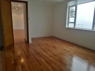 The Peak - La Hacienda Block B 06