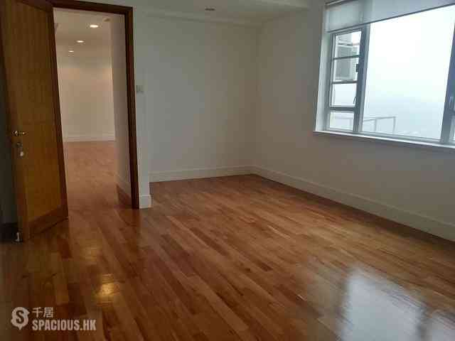 The Peak - La Hacienda Block B 06