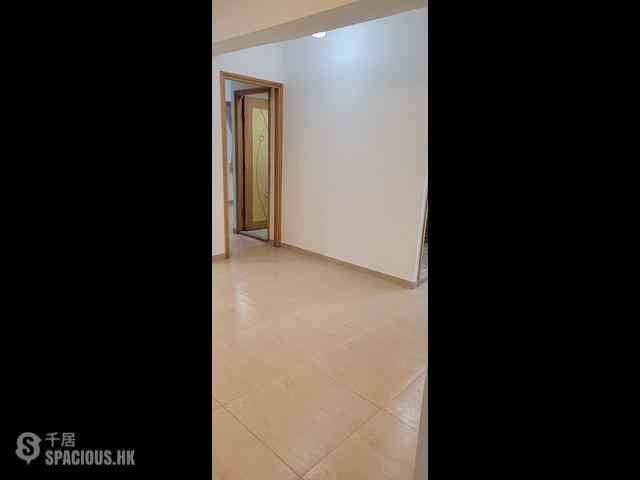 Quarry Bay - Lai Wah Mansion 04