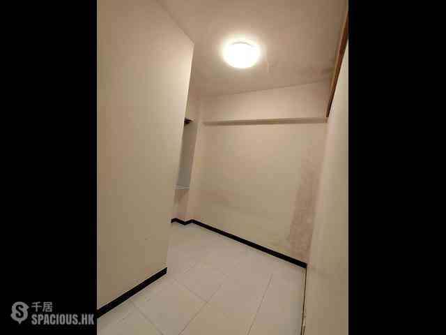 Causeway Bay - Shun Hing Building 05