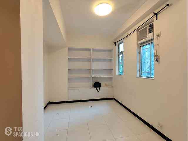Causeway Bay - Shun Hing Building 06
