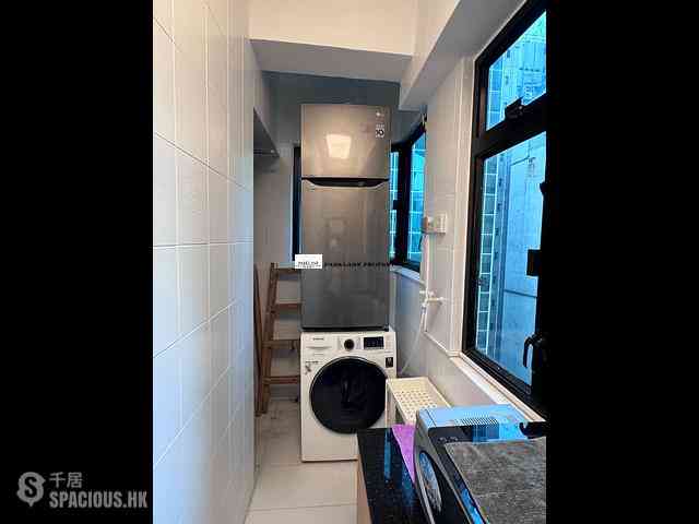 Wan Chai - Man Shek Building 07