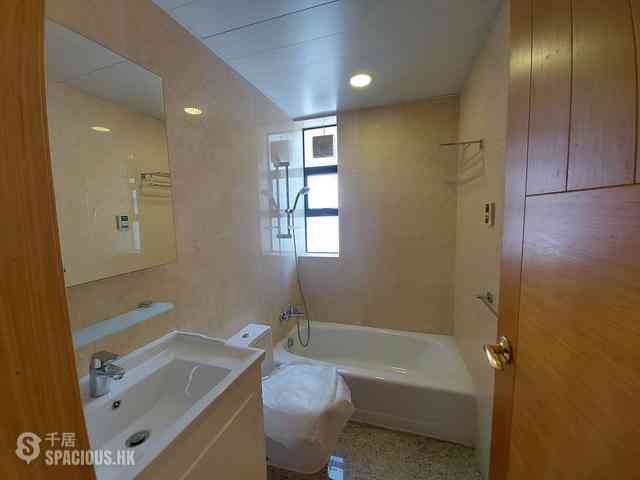 Tai Hang - 2, Wang Fung Terrace 06