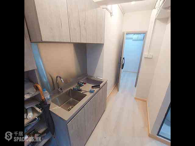 Central - 28, Cochrane Street 06