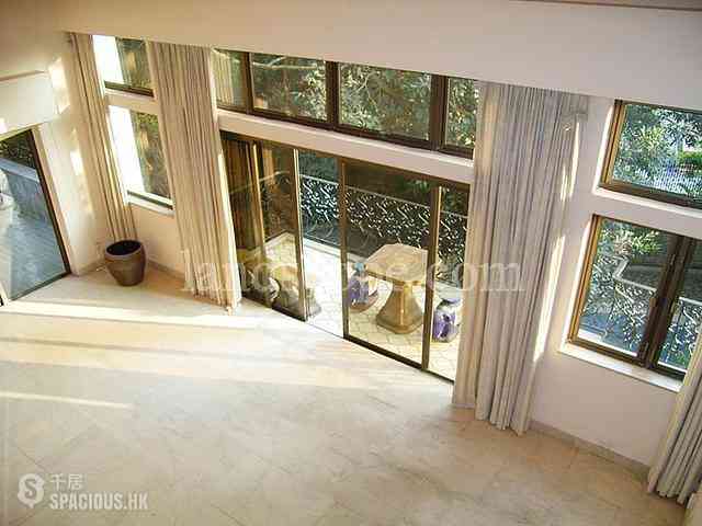The Peak - Watford Villa 03