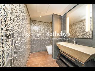 Repulse Bay - The Lily 12