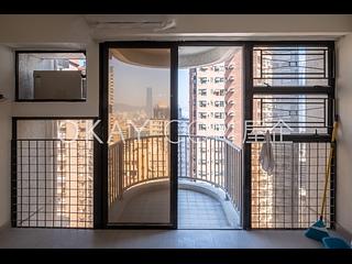Mid Levels Central - Elegant Terrace 09