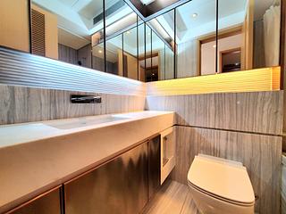 Tung Chung - The Visionary Duplex Tower 3 30