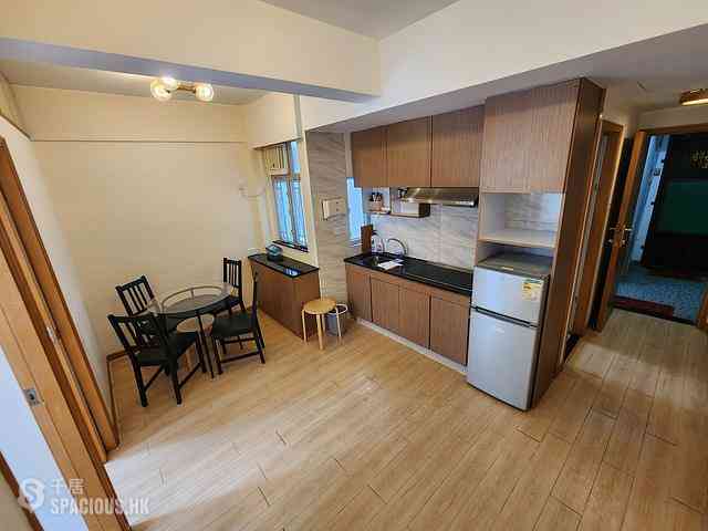 Sai Ying Pun - Kiu Shing Building 01