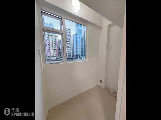 Central - 84, Hollywood Road 04