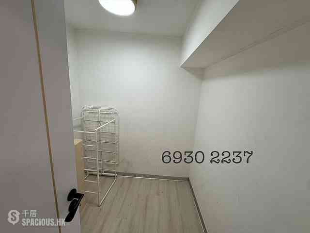 Mid Levels West - Sung Ling Mansion 04