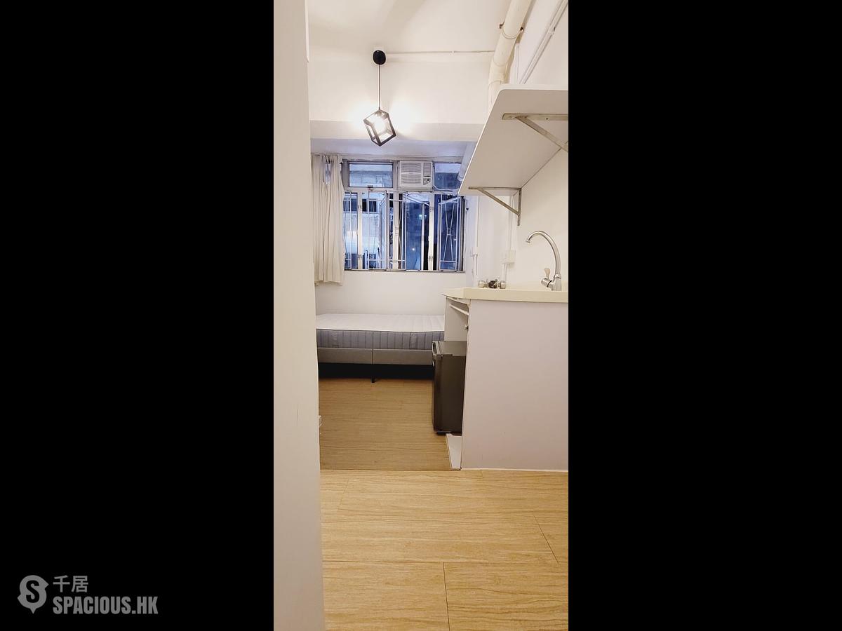 Causeway Bay - Lai Yuen Apartments 01