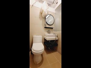 Causeway Bay - Lai Yuen Apartments 02