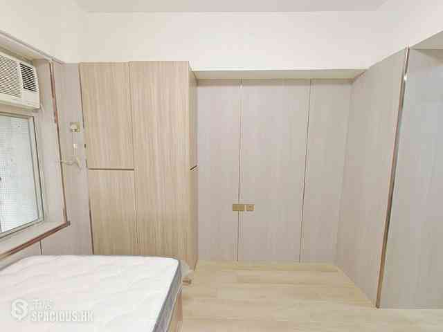 Yau Ma Tei - Excelsior Building 03