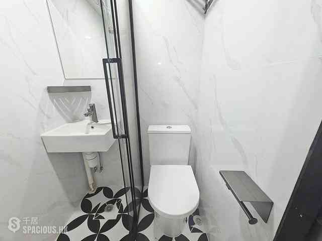 Yau Ma Tei - Excelsior Building 07