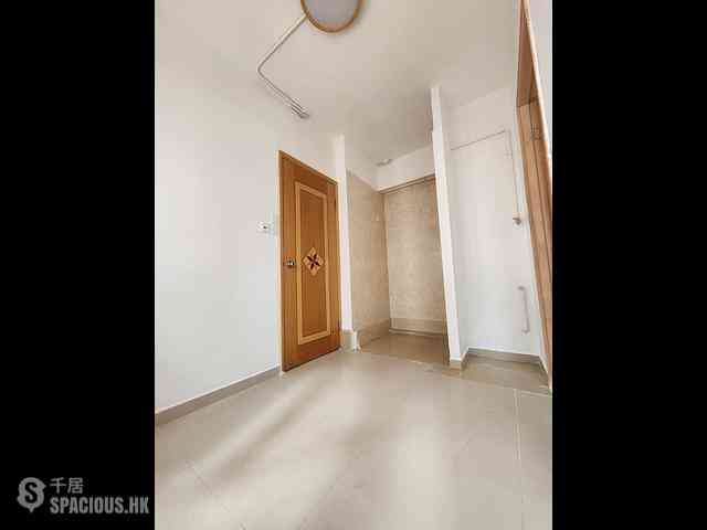 Wan Chai - Antung Building 05