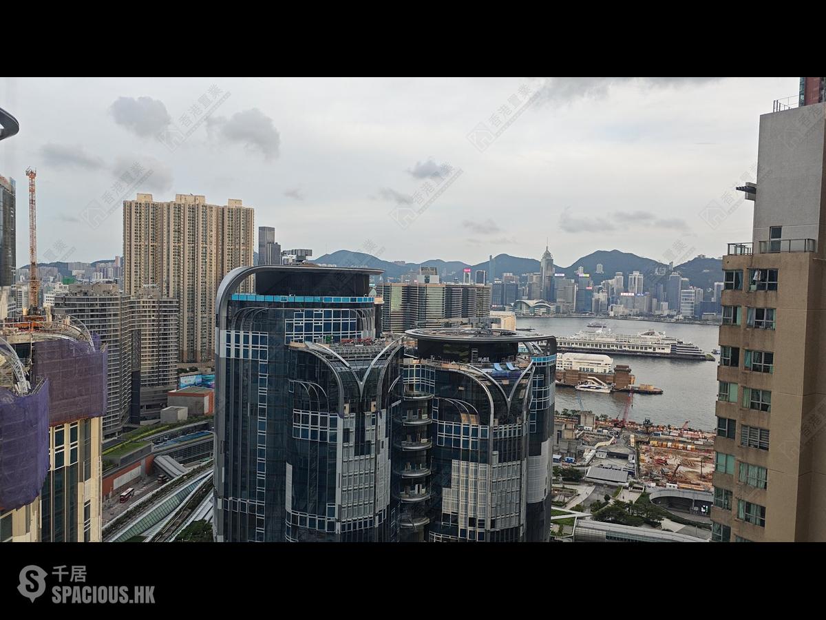 西九龙 - 擎天半岛1期6座 01