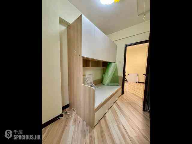 Shek Tong Tsui - Kwan Yick Building Phase 2 04