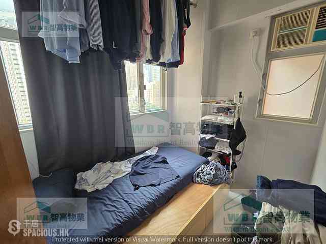 Sai Ying Pun - Kwan Yick Building Phase 3 03
