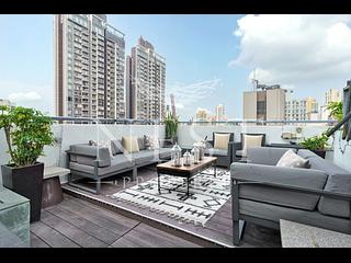 Sai Ying Pun - Fook Moon Building 10