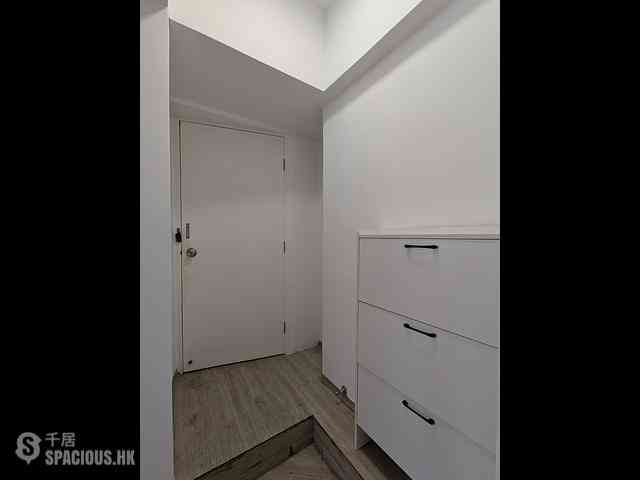 Sheung Wan - 242-244A, Queen's Road Central 04
