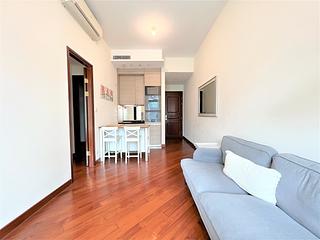 Wan Chai - The Avenue Phase 2 Block 2 02