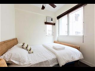 Wan Chai - The Avenue Phase 2 Block 2 05