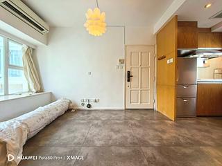 Shek Tong Tsui - Fortune Villa 02