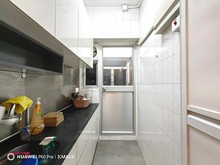 Wan Chai - Hang Tat Mansion 10