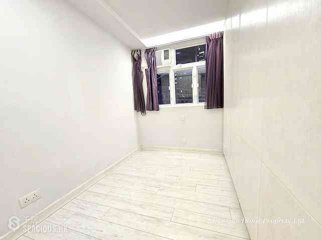 Causeway Bay - Tak Fai Building 09