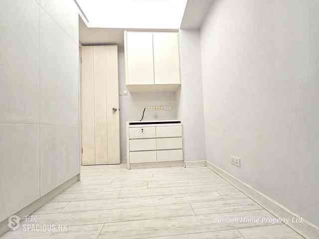 Causeway Bay - Tak Fai Building 10