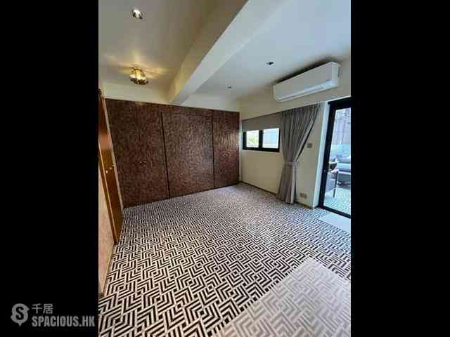 Shek Tong Tsui - Goa Building 08