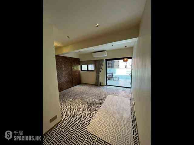 Shek Tong Tsui - Goa Building 09