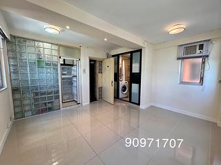 Kennedy Town - Han Yu Building 07