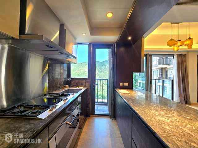 Tung Chung - The Visionary Tower 2 07