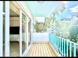 Tai Hang - Alpha Court 03