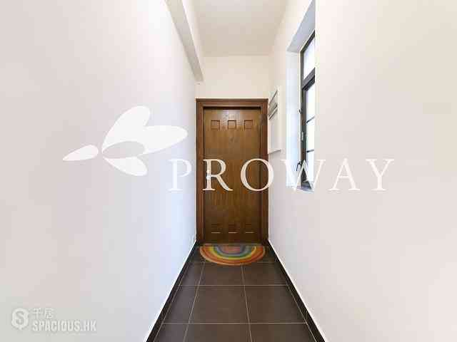 Sai Ying Pun - Tak Yan Building 04