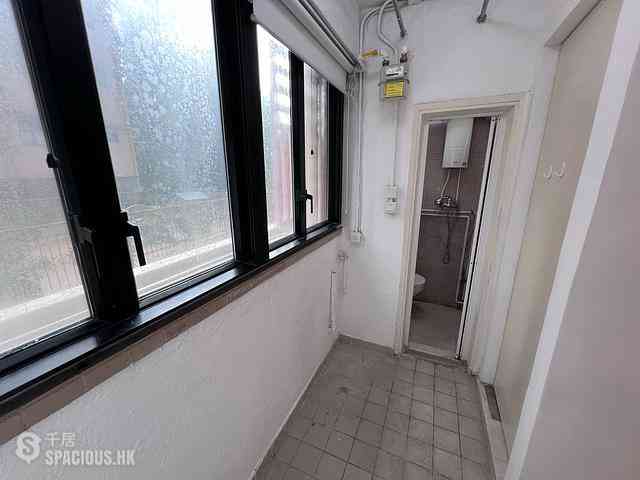 Wan Chai - Suncrest Tower 17