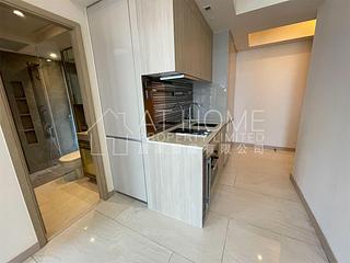 Sai Ying Pun - King's Hill 05