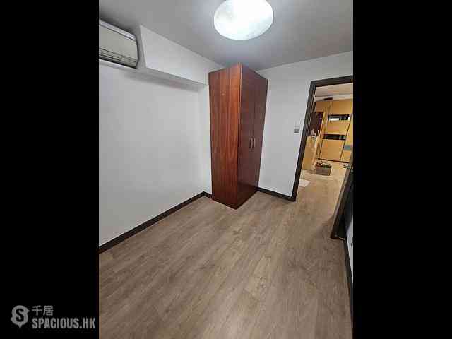 Wan Chai - Oi Kwan Court 03