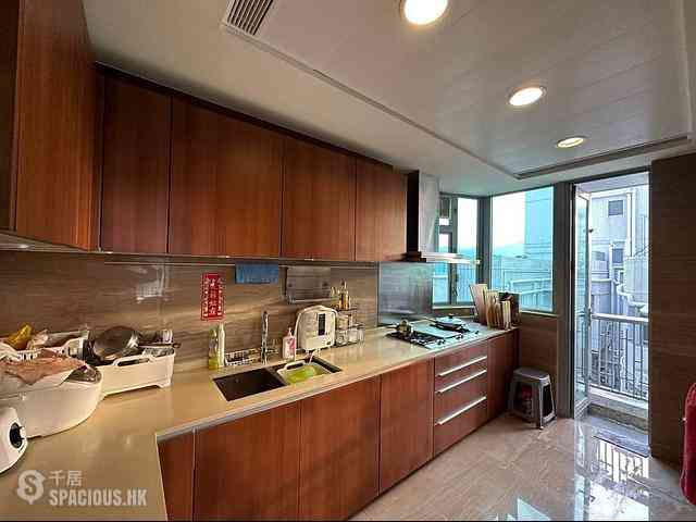 Tai Wai - The Riverpark 03