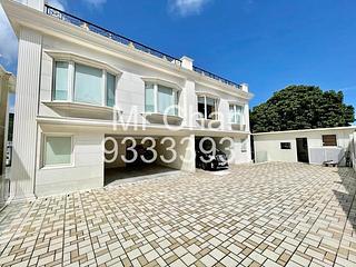 Chung Hom Kok - Magnolia (The Crown Villas) 10